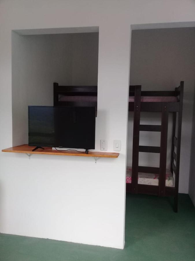 La Casa Rozada Prumirim Bed and breakfast
